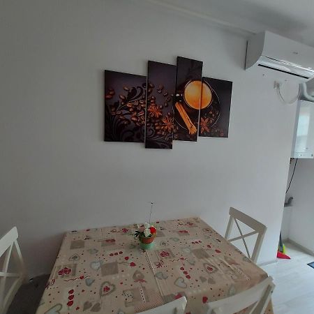 Topaz Central Apartment باكاو المظهر الخارجي الصورة