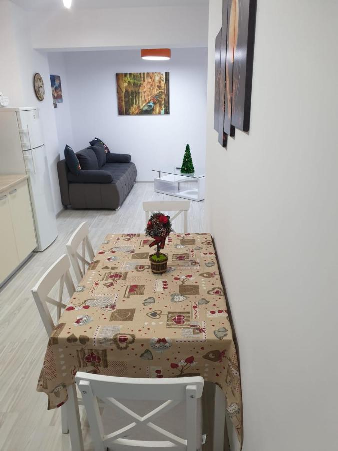 Topaz Central Apartment باكاو المظهر الخارجي الصورة