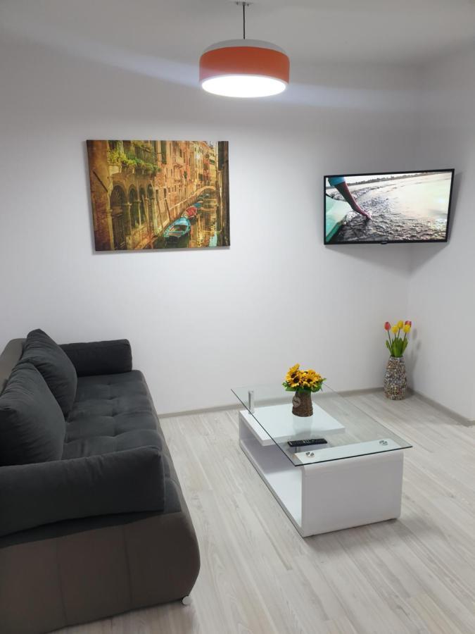 Topaz Central Apartment باكاو المظهر الخارجي الصورة