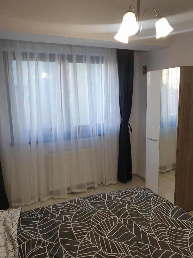 Topaz Central Apartment باكاو المظهر الخارجي الصورة